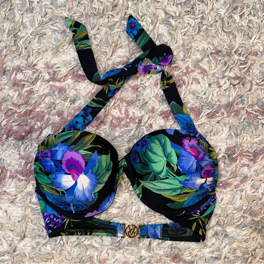 Victoria’s Secret bombshell bikini top 34D